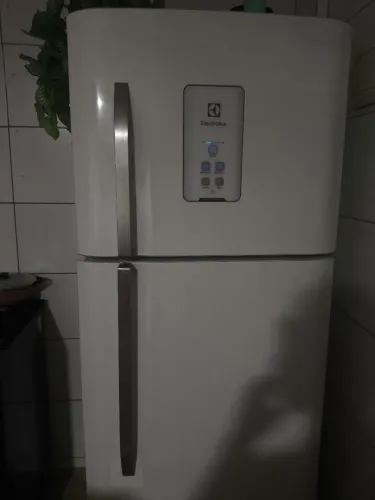 Eletrolux geladeira 