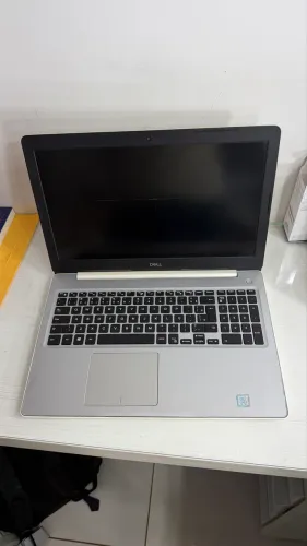 Dell Inspiron 15 5570 2018 - P75F001