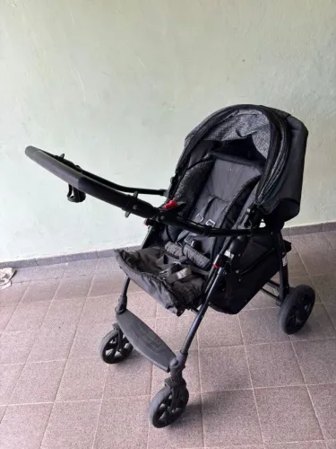 Carrinho de passeio Burigotto Peg-Pérego Prymus e bebe conforto. 