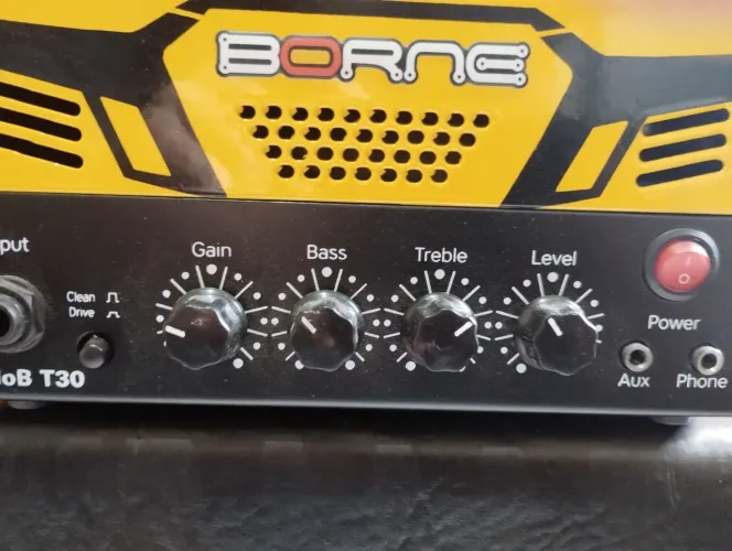 Amplificador Borne Mob T30 com caixa 