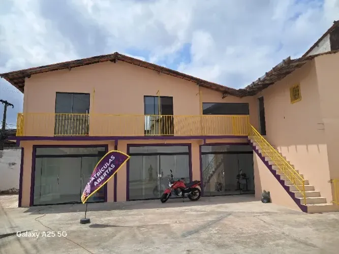 PRÉDIO COMERCIAL ESQUINA:  PADRE BRUNO 