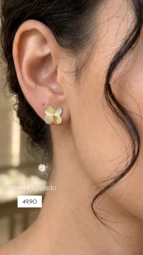 Brinco trevo | banho de ouro 18k