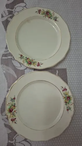02 pratos sobremesa antigos porcelana Santa Cruz