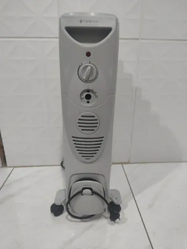 Aquecedor elétrico a óleo 1500W Cadense.