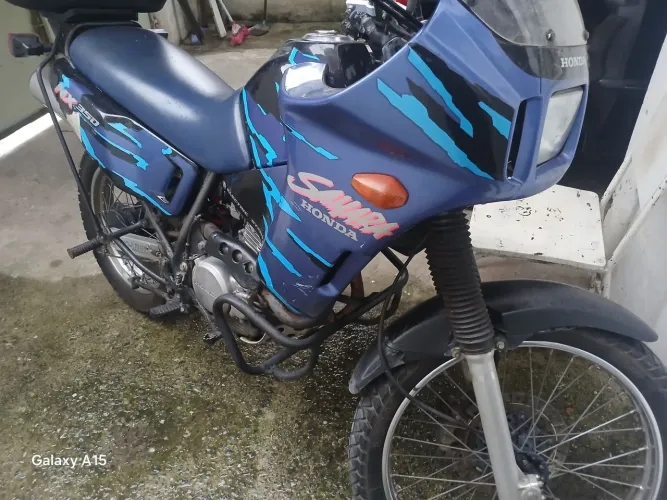 Vendo Honda NX350 Sahara preta 1994
