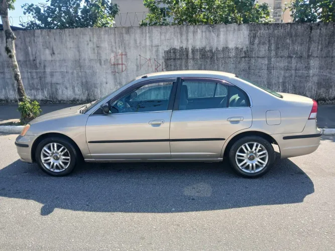 Honda Civic Sedan LX 1.7 16V 115cv Mec. 4P 2001