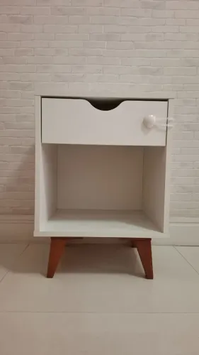Mesa de Cabeceira Tok&Stok Lin - Branco/Nozes