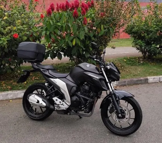 FZ 25<br>