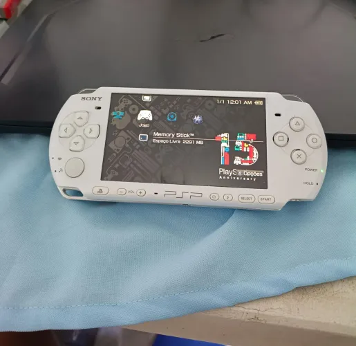 PSP branco modelo 3006 impecável