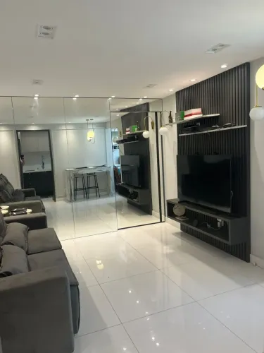 ALUGO APARTAMENTO MÓBILIADO COM 3/4 TERREO
