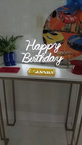 Painel de LED Neon Acrílico 3mm "Happy Birthday" - 50x25cm