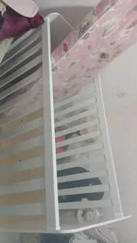 Berço seminovo com colchão