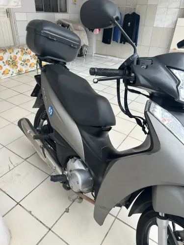 Moto biz top única dona