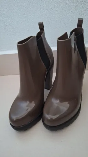 Bota melissa