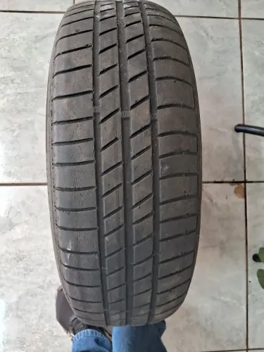 Vendo Pneu 175/70 R14 R$100