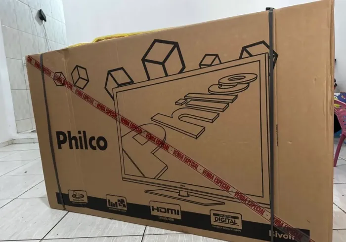Smart 58? Philco 4k UHD Wi-Fi NOVA LACRADA NA CAIXA