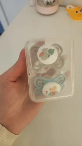 KIT 2 CHUPETAS MAM PERFECT 0-6M COM CAIXA ESTERILIZADORA