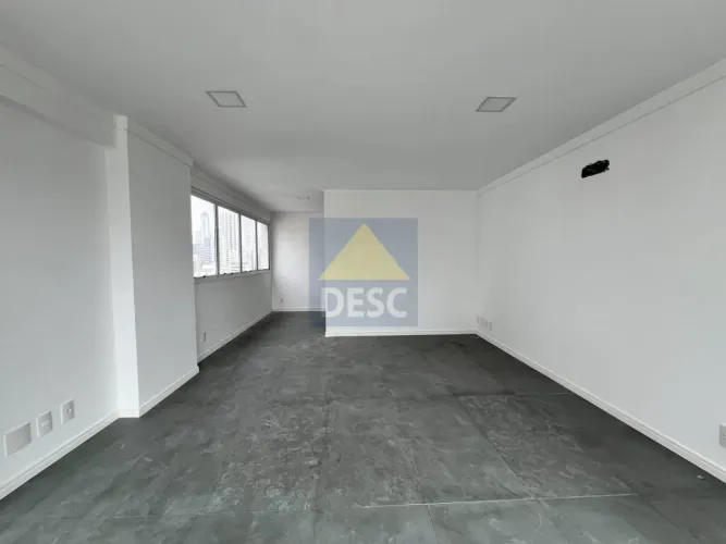 Sala comercial para locação no Bairro Pioneiros, Balneário Camboriú