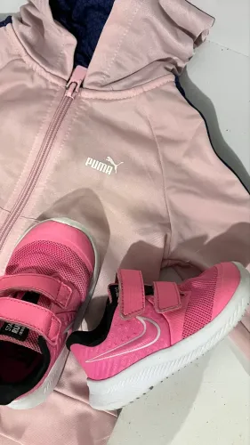 Tênis Nike infantil e Blusa Puma Original