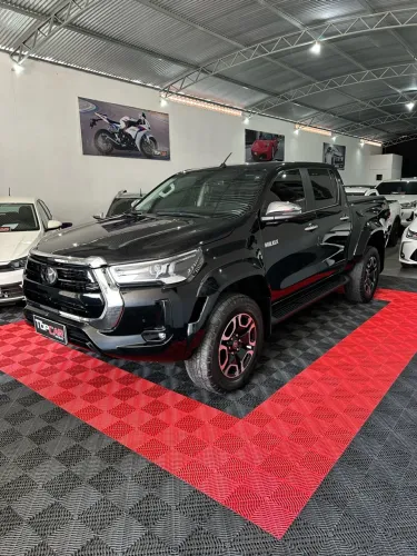 Toyota Hilux CD SRX Plus 4X4 2.8 TDI Die. Aut. 2024