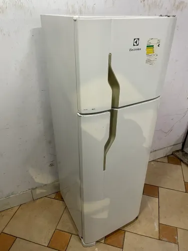 Geladeira Electrolux Entrego 