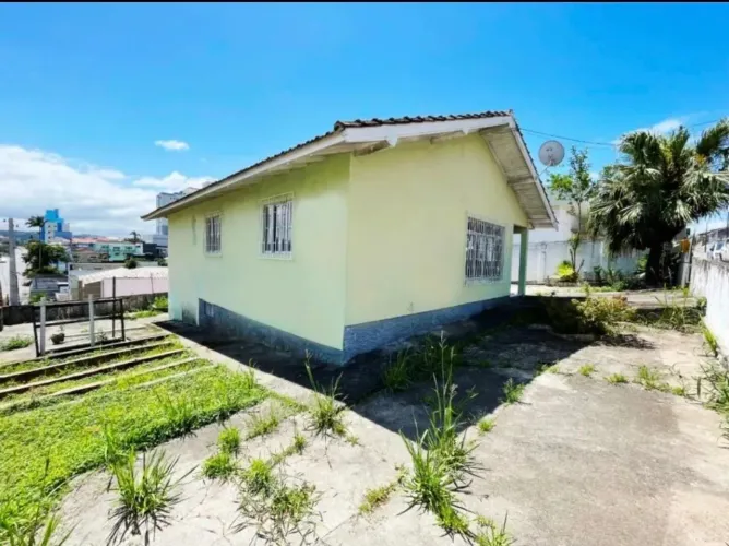 Casa com 4 quartos à venda no bairro Capoeiras, em Florianópolis.
