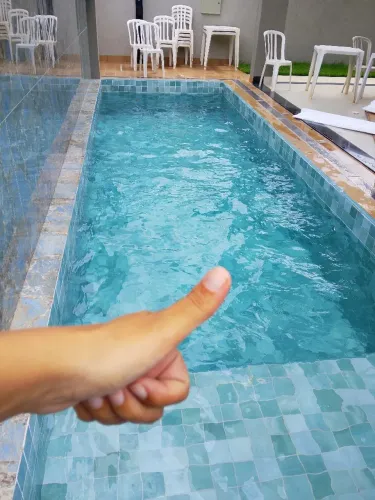 Limpeza de piscinas