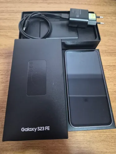Smartphone Samsung Galaxy S23 FE 128GB 8GB de RAM Tela 6.4 - Grafite