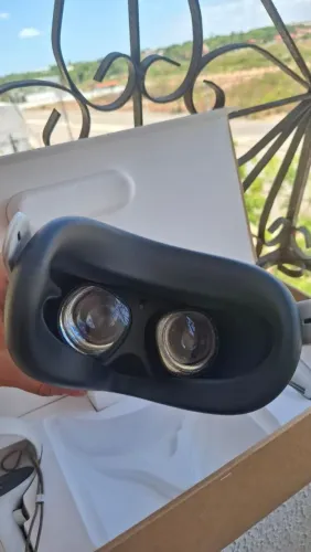 Meta Quest 2 128GB VR Original + Controles