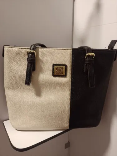 Anne Klein Bolsa média perfeita
