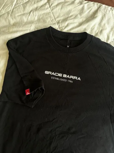 Duas camisetas Gracie