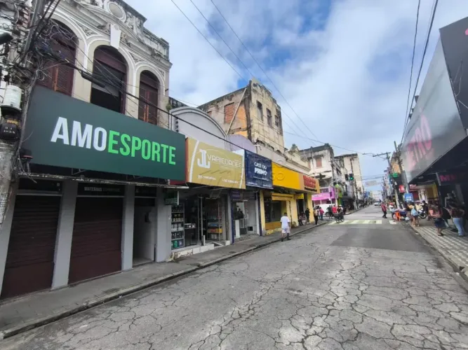 Prédio Comercial com 2 Andares à venda no Centro de Maceió