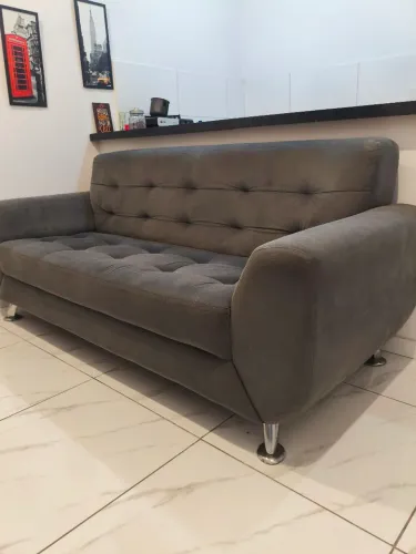 Sofá 3 lugares suede