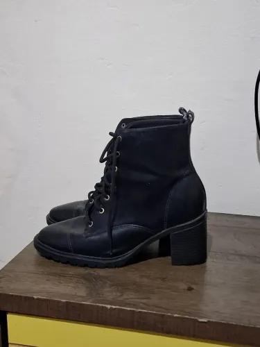Bota feminina linda!cano médio 