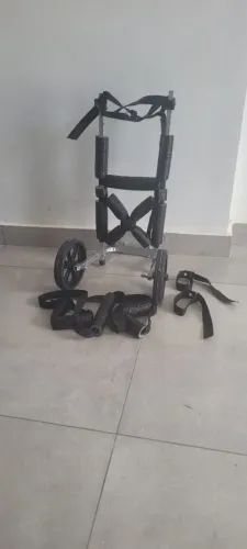 Cadeira de rodas para cachorro