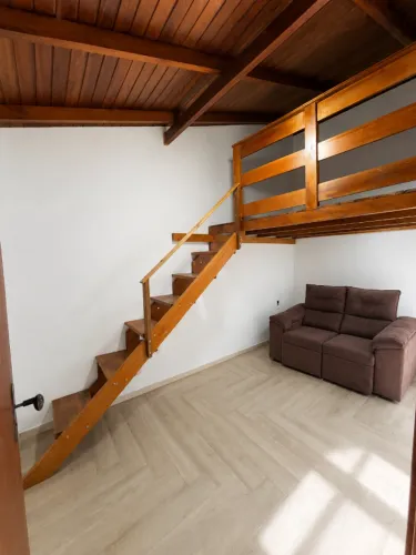 Apartamento com Mezanino no Campeche - R$ 2.100
