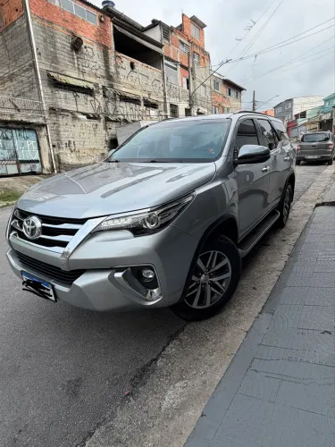 Toyota Hilux SW4 SRX 4X4 2.8 TDI 16V Dies. Aut. 2019