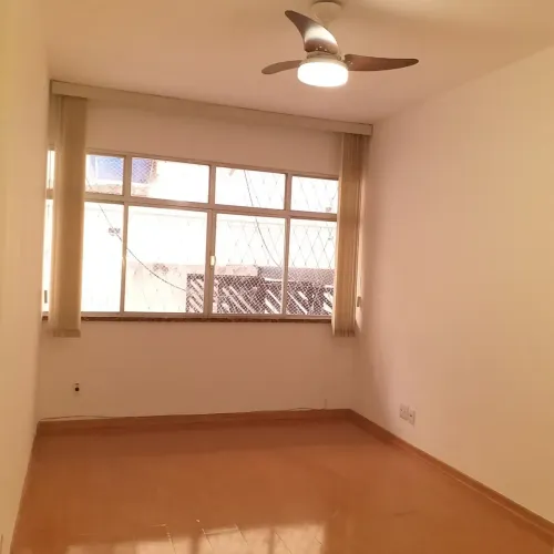 Imóvel para aluguel possui 64 metros quadrados com 2 quartos em Tijuca - Rio de Janeiro -