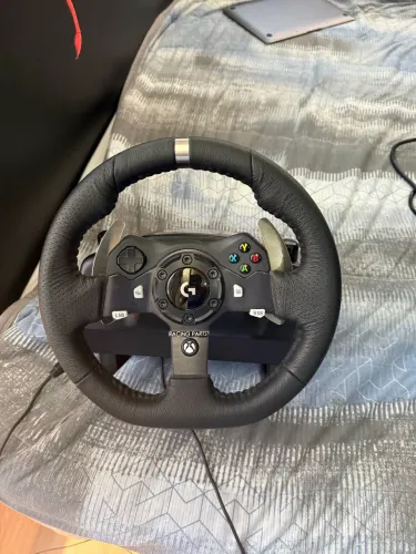 Volante e pedal logitech G29 Xbox