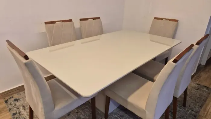Mesa de Jantar com 6 cadeiras