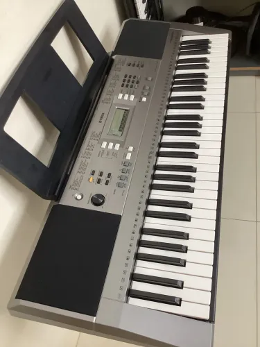 Teclado YAMAHA PSR E353 (Ótimo P// Igreja)