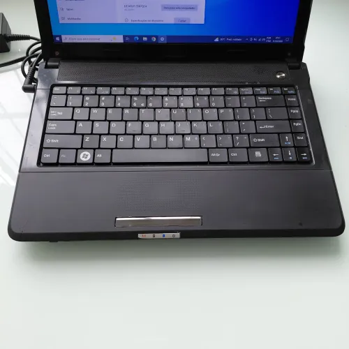 Notebook LOGIN BASICO i3, memória de 4g, SSD 120g