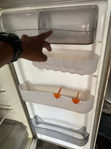 Vendo geladeira 