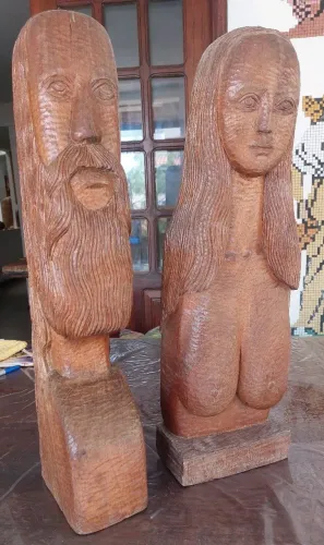 Escultura Madeira meio busto "O Homem e a Mulher"