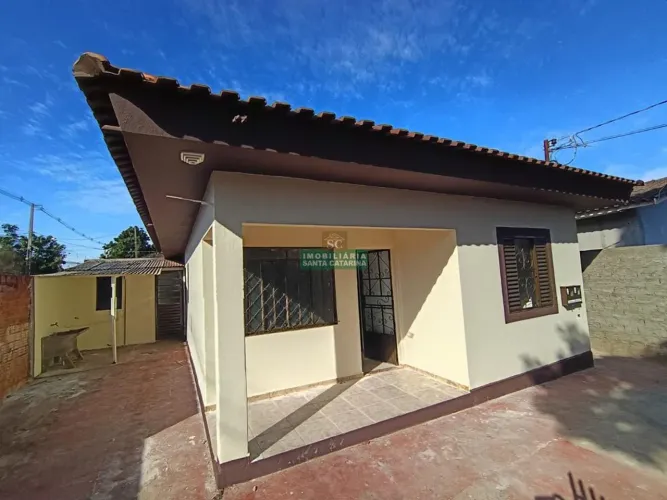 ALUGA | Casa com 03 quartos de 79m³ em Paiçandu - PR