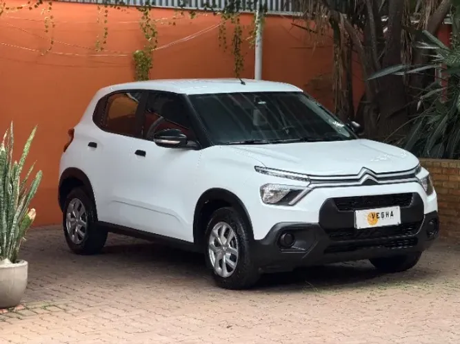 Citroen C3 Live Pack 1.0 Flex 6V 5P Mec. 2024 impecável, financiamos 100%