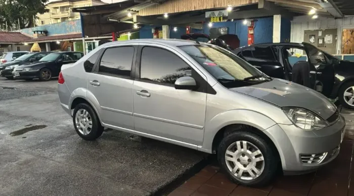 Ford Fiesta Sed. 1.6 8V Flex 4P 2006