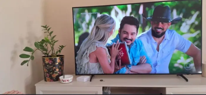TV Samsung 55" 4K, modelo un55tu8000g