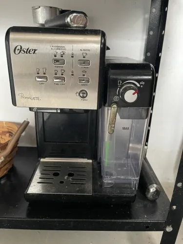 Cafeteira Oster Prima latte 