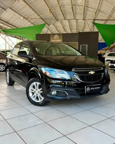 Chevrolet Onix Hatch LT 1.0 8V Flex Power Mec. 4P 2015